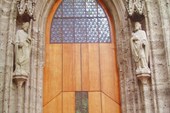 019-Дверь во Францисканскую церковь